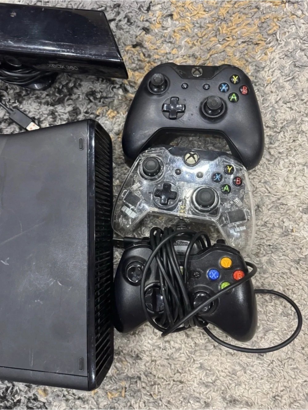 Xbox 360S 250GB Black Console Bundle with Controllers and Camera